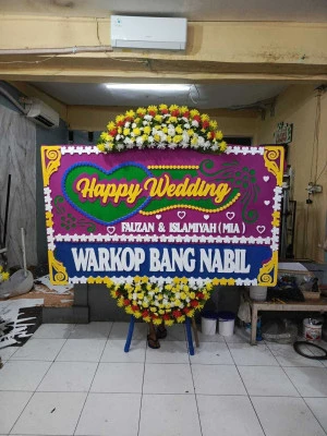 Papan Bunga di Cacaban Magelang Tengah