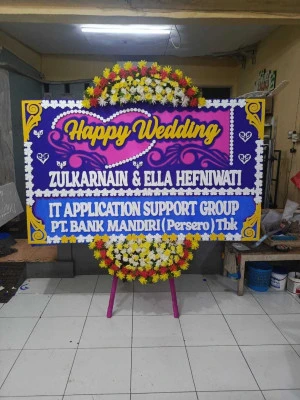 Papan Bunga di Cacaban Magelang Tengah